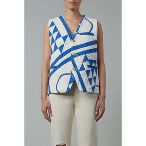 STILL HERE Ludlow Quilted Vest In Quilted Blue